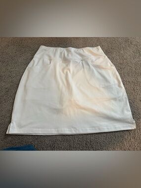 White Athletic Skort with Front Pockets